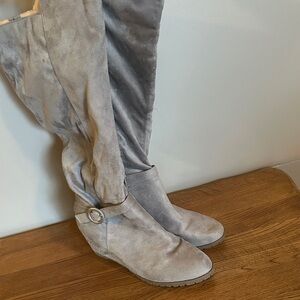 Women’s size 12, gray suede wedge boots
